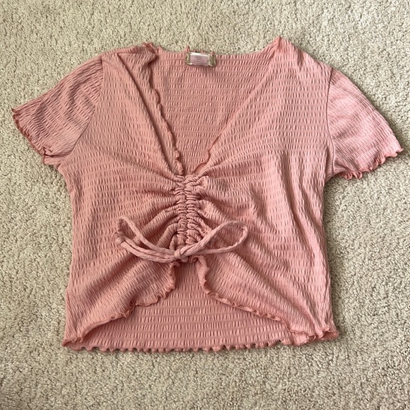 Altar'd State Tops - ALTER'D STATE Coral Cropped Blouse Women’s Medium